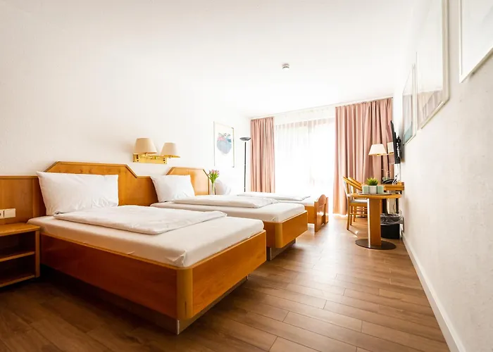 Cityhotel Feuerbach 3*